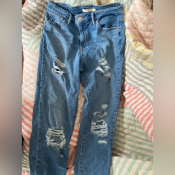 Levi’s High Rise Skinny Jean - Picture 2 of 4